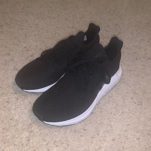 Adidas Swift Run